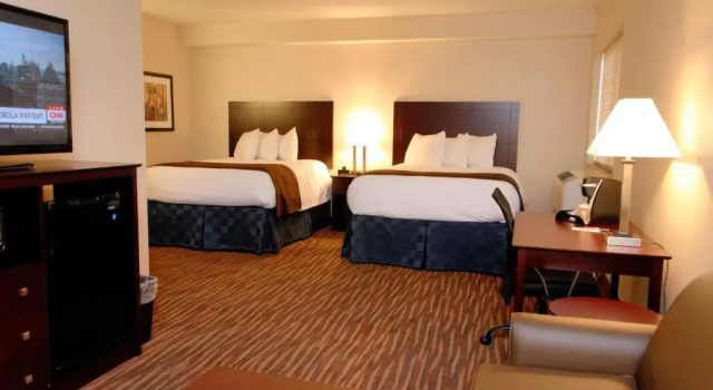 Семейный люкс Cobblestone Inn & Suites Fort Madison
