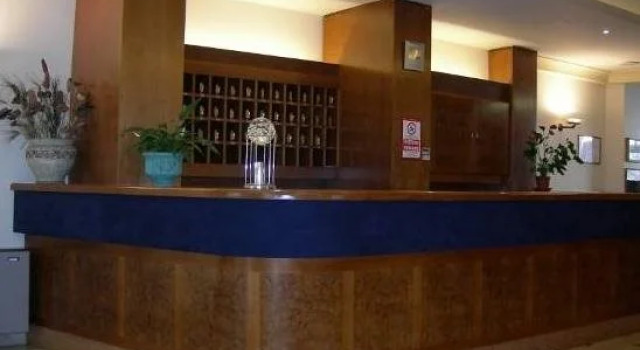 Albergo Paradiso, Забронировать Отель Монтекатини-Терме Тоскана, рядом с Montecatini Train Station
