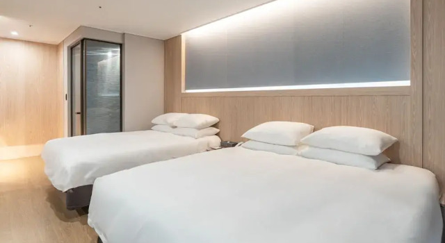Люкс клубный Jeju Bolton Hotel