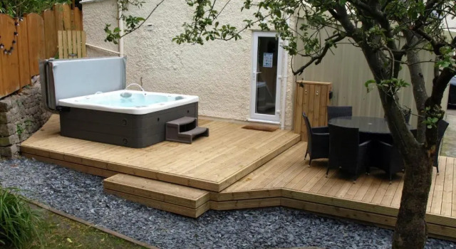 Коттедж с 2 комнатами The Coachhouse - Cottage with Private Hot tub