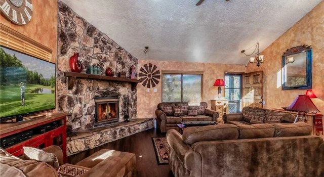Naylor Mountain Retreat - Three Bedroom Cabin with Hot Tub, Varaa Hotelli Alto New Mexico
