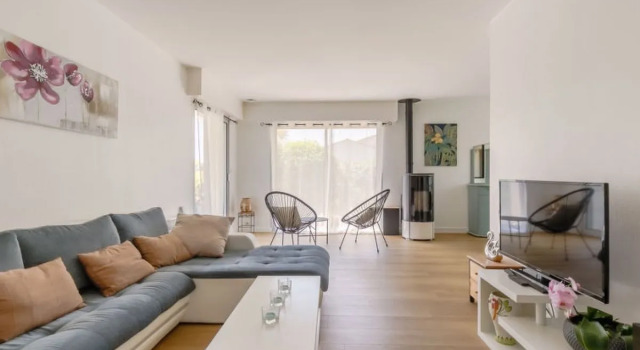 Villa Villa Les Cygnes by Interhome, Забронировать Вилла Бизнес-отели Ле-Сабль-д'Олон, 4* 5*