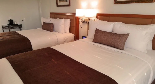 The Pines Country Inn, Reservar Hotel Perry Ohio