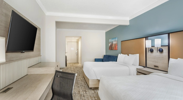 Четырёхместный люкс Best Western Plus Airport Inn & Suites