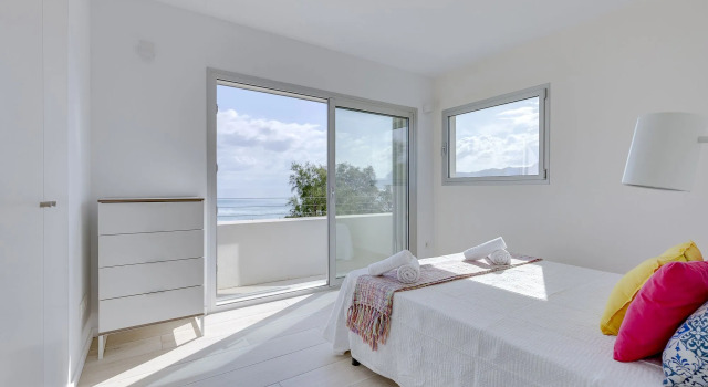 Son Serra First Line Villa, Rezerwuj Willa Hotele w Majorka z parkingiem, Parking
