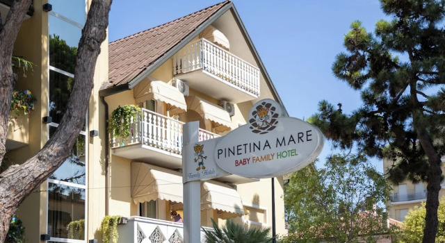 Pinetina Mare Baby Family Hotel, Забронировать Отель Отели Червия с завтраком, Завтраки