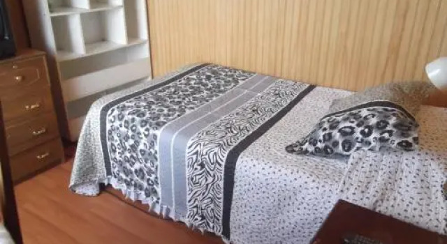 Hostal Doña Juanita, Prenota Hotel Hotel a Los Lagos con parcheggio, Parcheggio