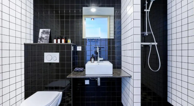 Кровать в общем номере Hello Im Local - Boutique Hostel