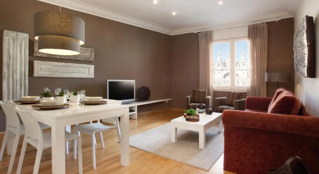 Enjoybcn Coliseum Apartments
