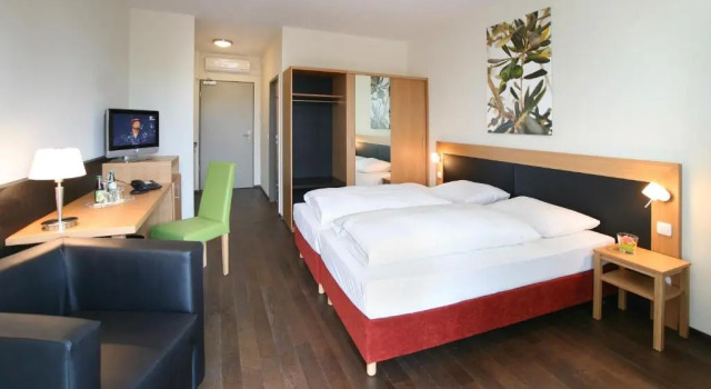 Трёхместный номер Standard 1A Business Hotel