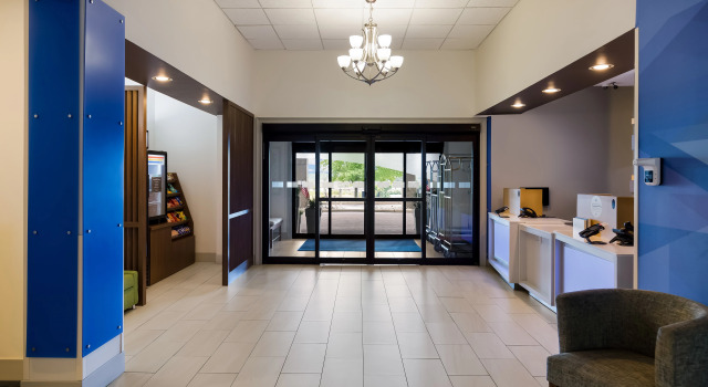 Holiday Inn Express Hotel & Suites Newton Sparta, Boek Hotel  