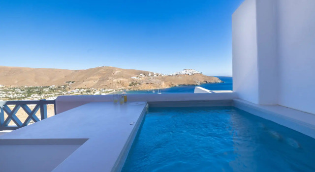 Полулюкс Infinity Blue Suites