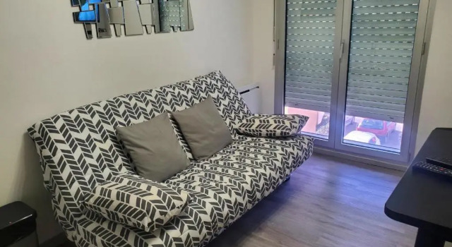 Joli Petit Studio Au Centre De Carry Le Rouet, Забронировать Отель Карри-ле-Руэ Буш-дю-Рон, рядом с Порт Карри-ле-Руэ