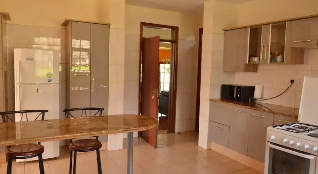 Dolfran Guest House