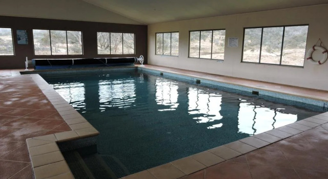 Sponars Chalet, Забронировать Шале Отели Kosciuszko National Park с бассейном, Бассейн