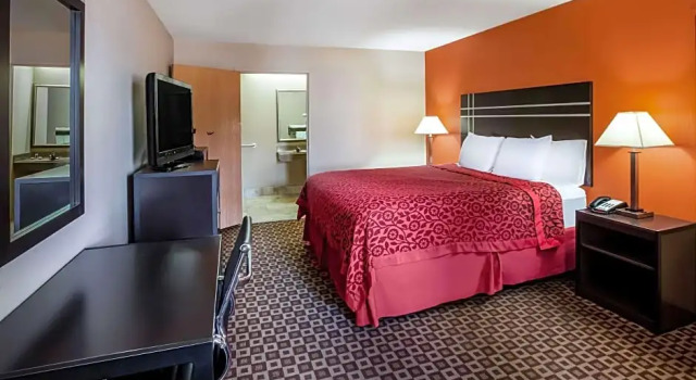 Номер Standard Days Inn by Wyndham Sulphur LA