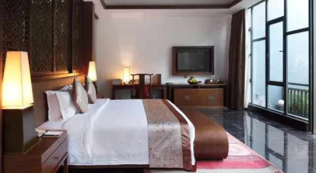 Люкс с красивым видом из окна Harmona Resort & Spa Zhangjiajie