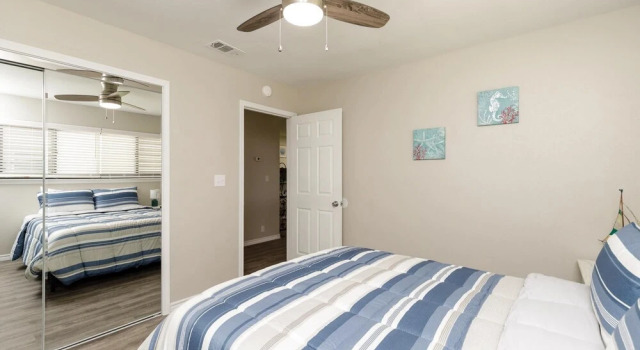 Condo in the Heart of Corpus Christi, Забронировать Отель Корпус-Кристи штат Техас, рядом с Funtabulous Family Entertainment Center