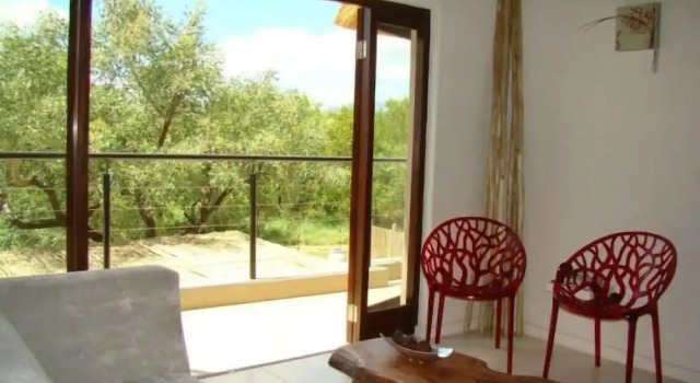 Коттедж с 3 комнатами BushGlam Luxury Holiday Home