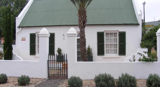 Коттедж Pepper Tree Accommodation