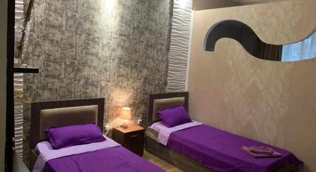Downtown-home in the heart of old Tbilisi, Забронировать Отель Мтацминда Тбилиси, рядом с Концертный зал Тбилиси