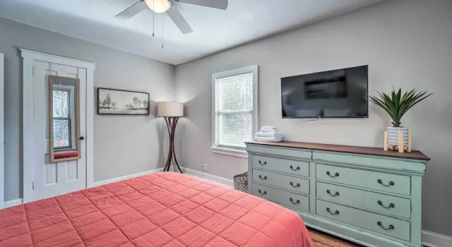 Lovely Wilmington Home Near Cape Fear River!, Забронировать Отель Уилмингтон Северная Каролина