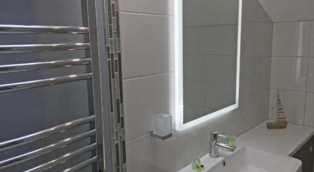 Номер Deluxe The Waterfront Inn