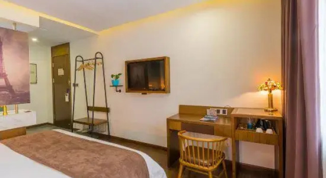 James Joyce Coffetel Xining Central Plaza, Prenota Hotel Hotel a Xining con parcheggio, vicino a Qinghai Science and Technology Museum, Parcheggio