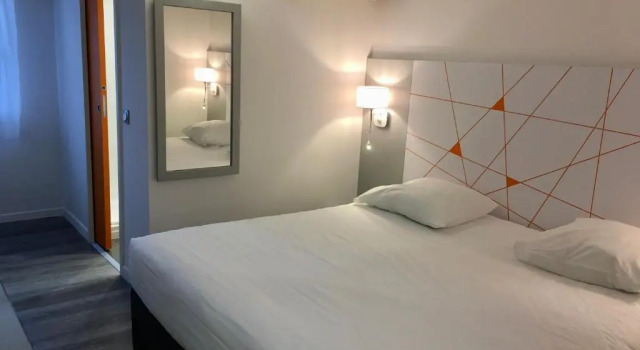 Двухместный номер Comfort Hotel du Parc Euromédecine by AKENA