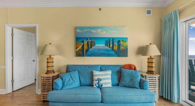 Splendid Condo on Sands of Gulf Shores With Pools, Забронировать Отель Галф-Шорс Alabama Gulf, рядом с Парк аттракционов Waterville USA