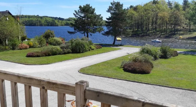 Четырёхместный номер Standard Logis Hotel du Lac