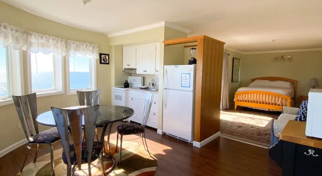 Люкс Standard с 2 комнатами с балконом и с видом на океан Seashell Motel