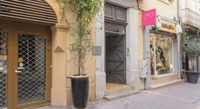 Central Narbonne with Rooftop Terrace, Забронировать Апартаменты/квартира Нарбон Од, рядом с Музей рельефов в Нарбоне