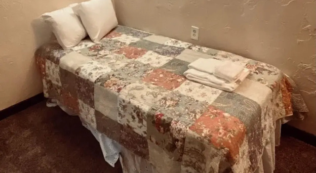 Студия Alaskan Hotel and Bar