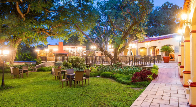 Четырёхместный люкс ANEW Resort Hazyview Kruger Park