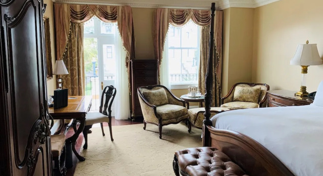Двухместный люкс Market Pavilion Hotel