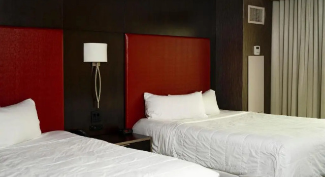 Четырёхместный номер Deluxe с красивым видом из окна Caesars Southern Indiana - A Caesars Rewards Destination