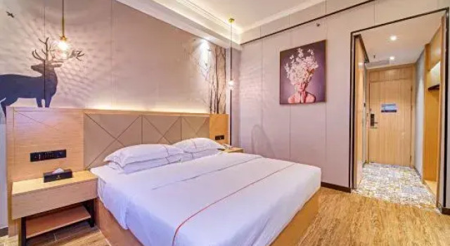 Семейный люкс Deluxe Liyuan Hotel (Guangzhou Beixing Wanda Plaza)