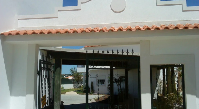 Iconic Apartment with 2 bedrooms & full kitchen 2 Apts by RedAwning, Prenota Appartamento Albufeira Barlavento