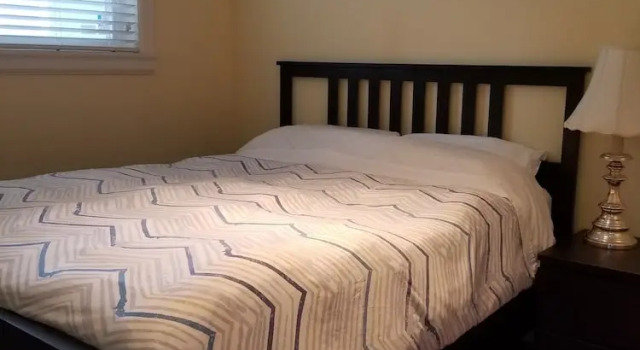 New House 2016 - Fuhowe Guesthouse, Buchen Sie Hotel Surrey 