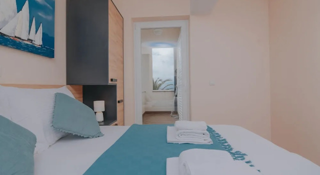 Апартаменты с 2 комнатами с балконом и с видом на море Pool Apartments Tolo