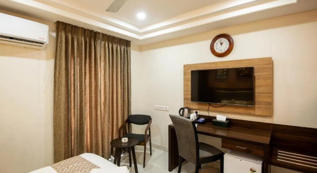 Двухместный номер Deluxe M Square Hotel