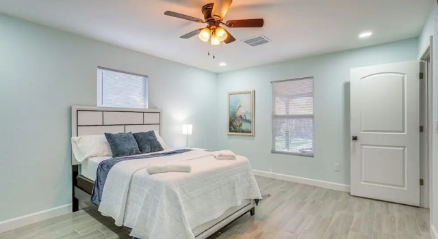Vibrant Tampa Home: Perfect for Long Stays!, Réserver Maison de vacances Lutz Floride