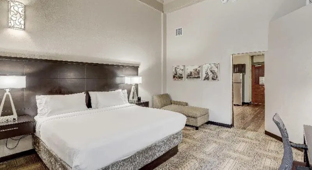 Люкс с 2 комнатами Staybridge Suites Baltimore - Inner Harbor by IHG