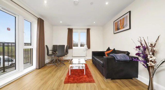 London Heathrow Living Serviced Apartments - Apt 8, Varaa Huoneisto Asunnot kohteessa Merseyside, Huoneisto