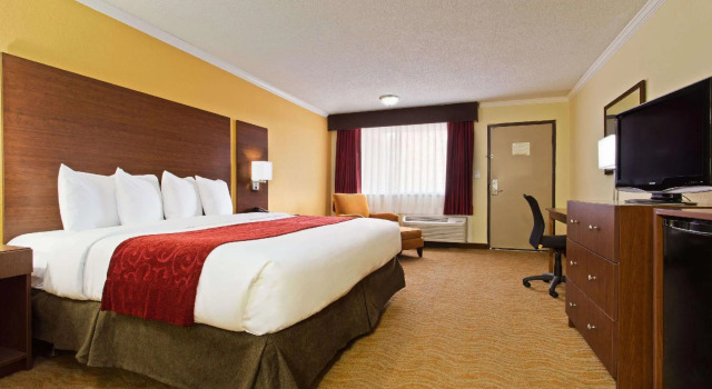 Двухместный номер Standard с видом на внутренний двор Ramada by Wyndham Tampa Westshore Airport South
