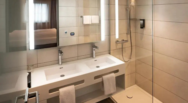 Номер Superior LOGINN Hotel Stuttgart Zuffenhausen