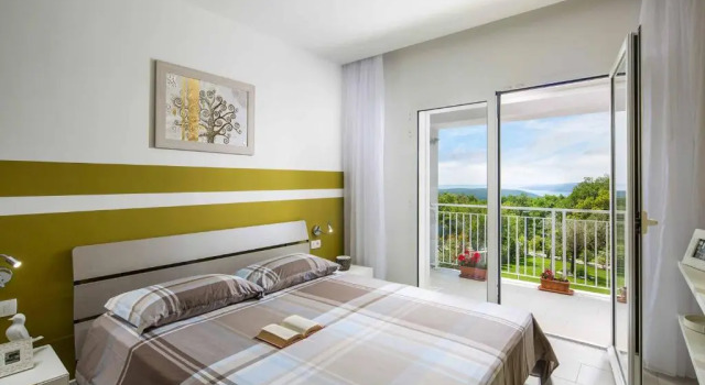 Villa White Pebble II