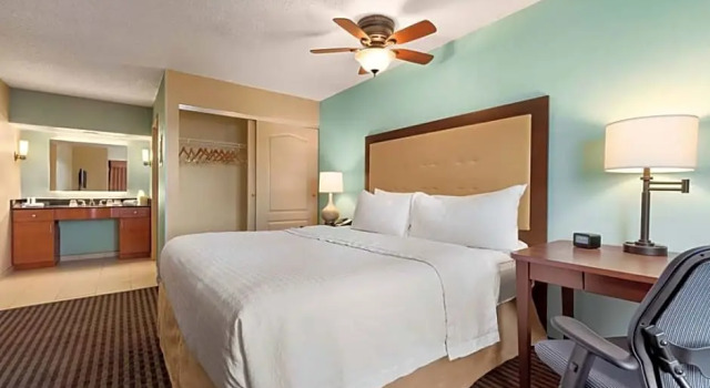 Четырёхместный люкс Homewood Suites Columbus Hilliard