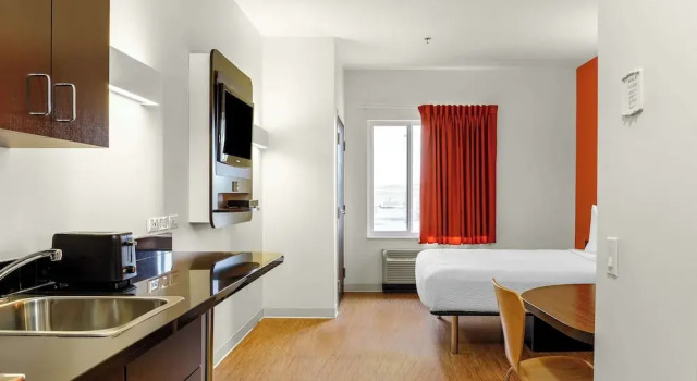 Standard suite Motel 6-Swift Current, SK